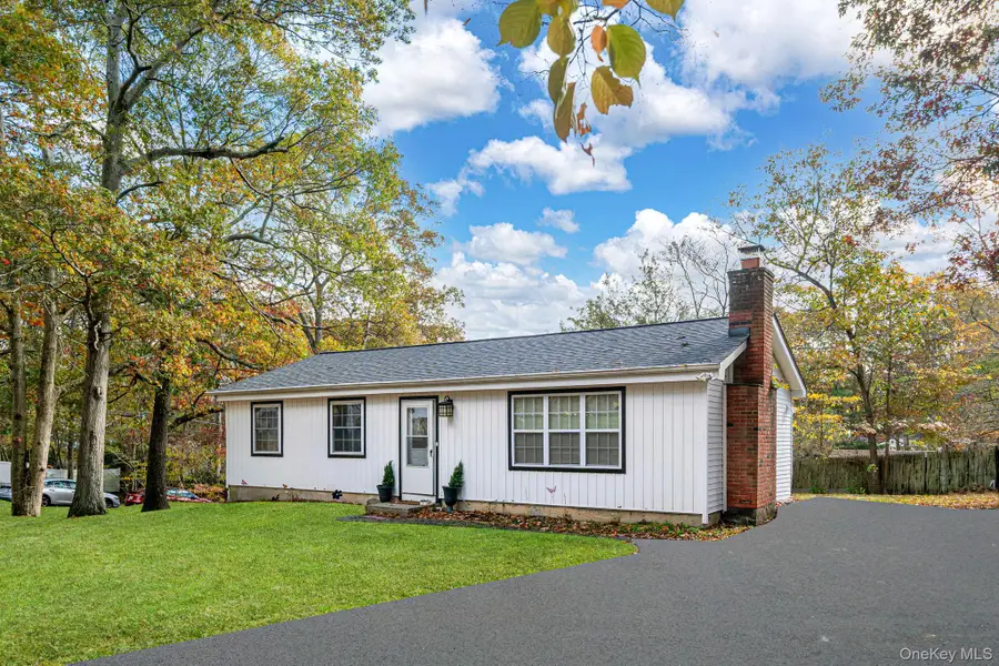 52 Maple Lane, Medford, NY 11763 - Image #3