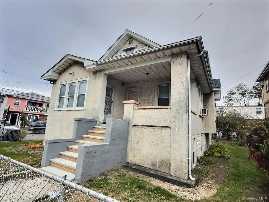 2718 Collier Avenue, Far Rockaway, NY 11691 - Image #2