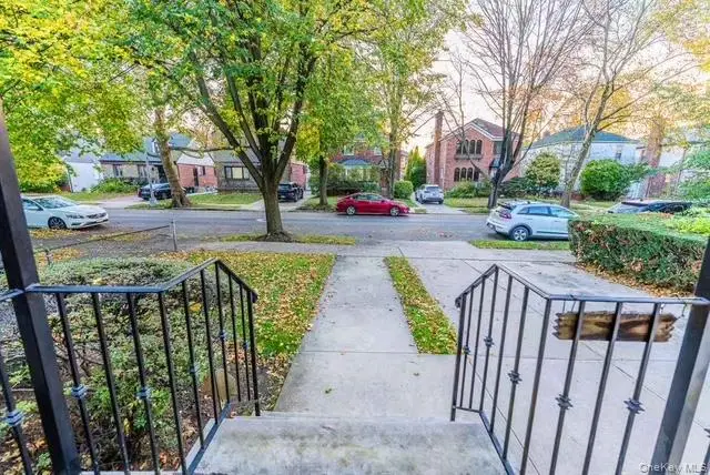 75-23 196 Street, Fresh Meadows, NY 11366 - Image #2