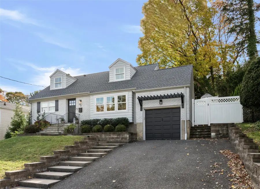 19 Sideview Drive, Oyster Bay, NY 11771 - Image #3