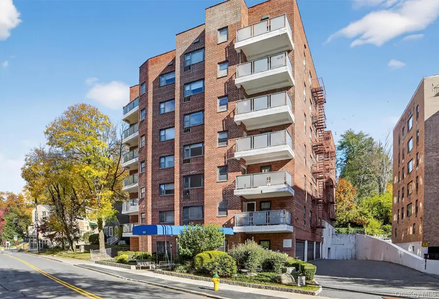 111 E Hartsdale Avenue #3E, Hartsdale, NY 10530 - Image #2