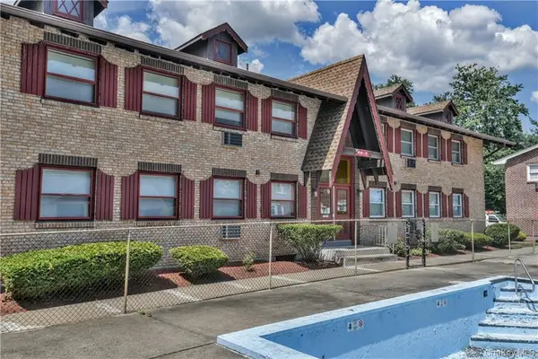 21 Normandy Village Village #2, Nanuet, NY 10954