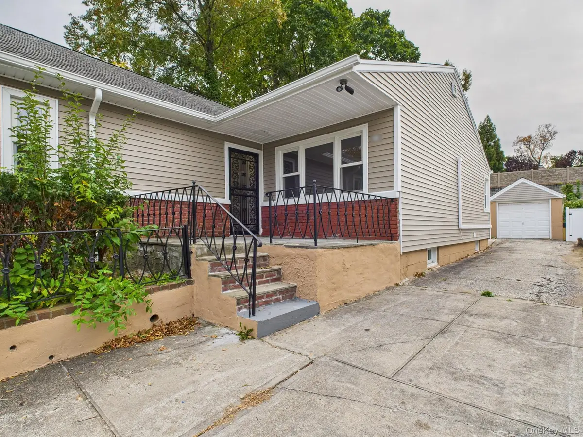 51-10 Little Neck Pkwy, Little Neck, NY 11362 - Image #1