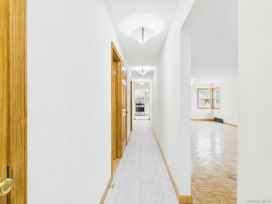 51-10 Little Neck Pkwy, Little Neck, NY 11362 - Image #2