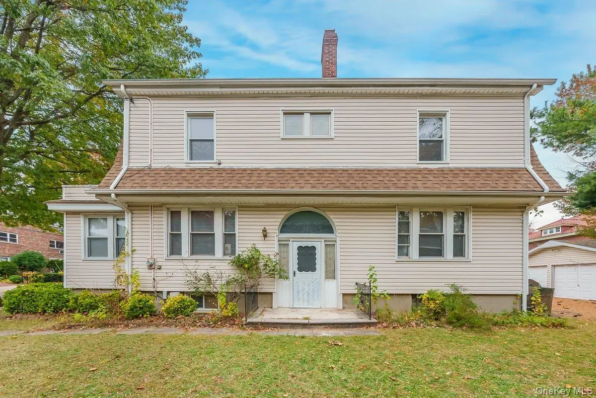 215 East 235th Street, Bronx, NY 10470 - Image #1