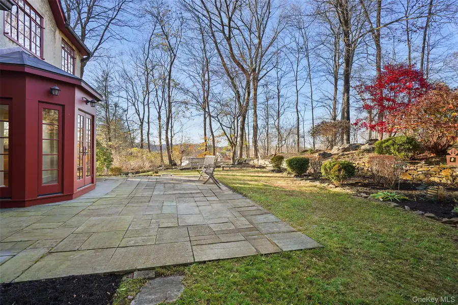 31 Laurel Drive, Mount Kisco, NY 10549 - Image #2