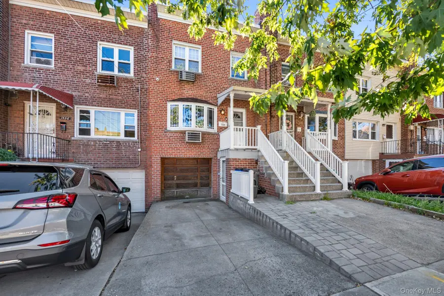 1554 Mcdonald Street, Bronx, NY 10461 - Image #2