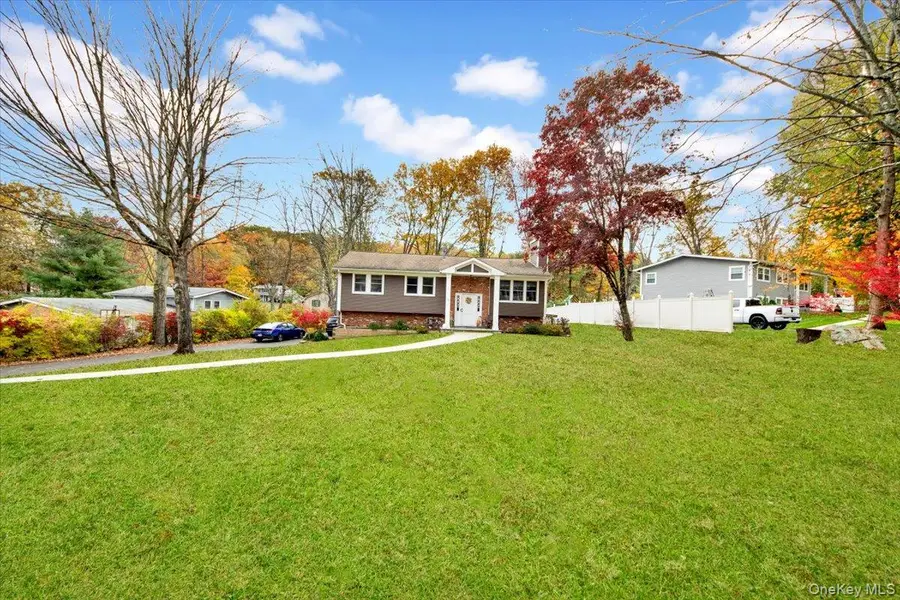 157 Phyllis Court, Yorktown Heights, NY 10598 - Image #2