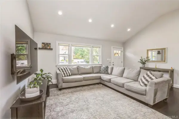 1692 Feureisen Avenue, Bohemia, NY 11716