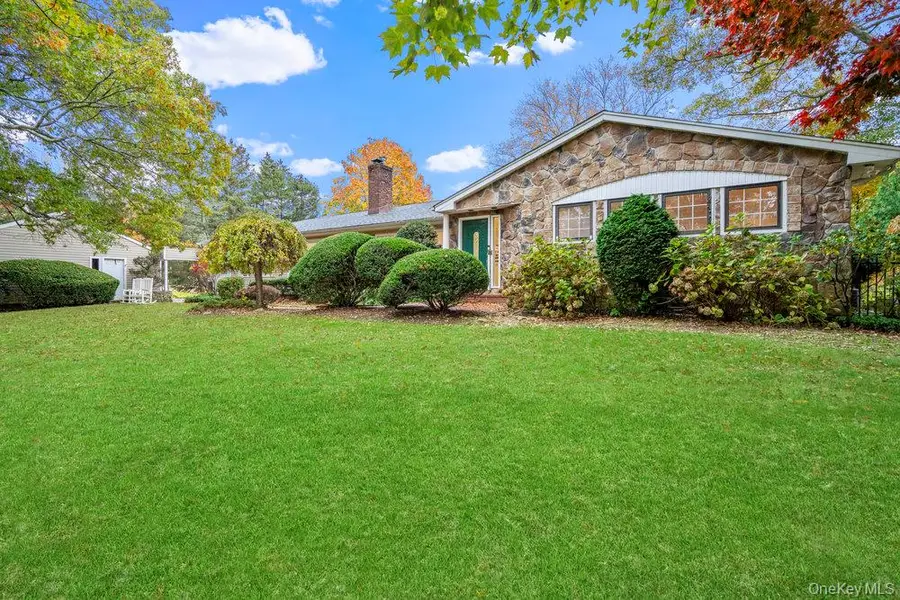 28 Elm Street, Woodbury, NY 11797 - Image #2