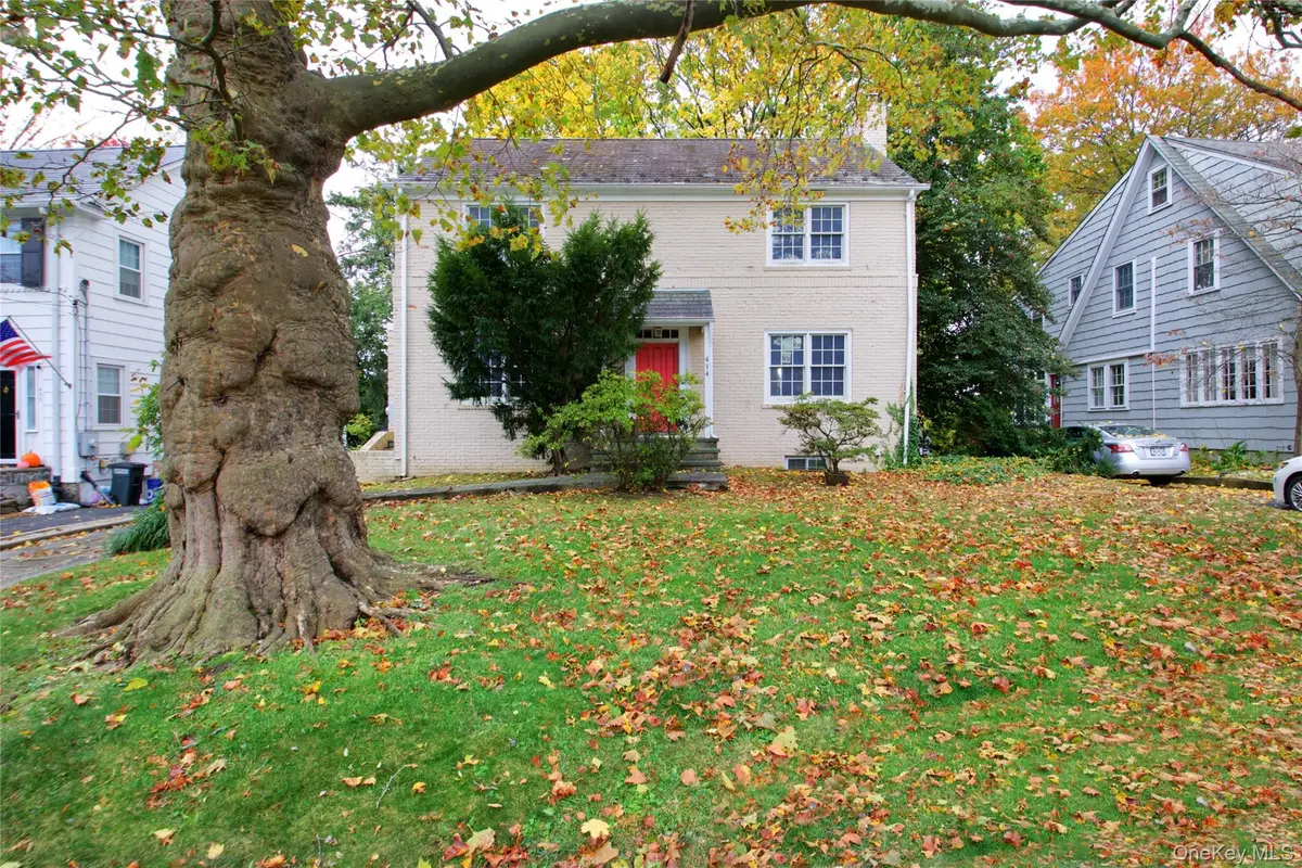 414 Hunt Lane, Manhasset, NY 11030 - Image #1