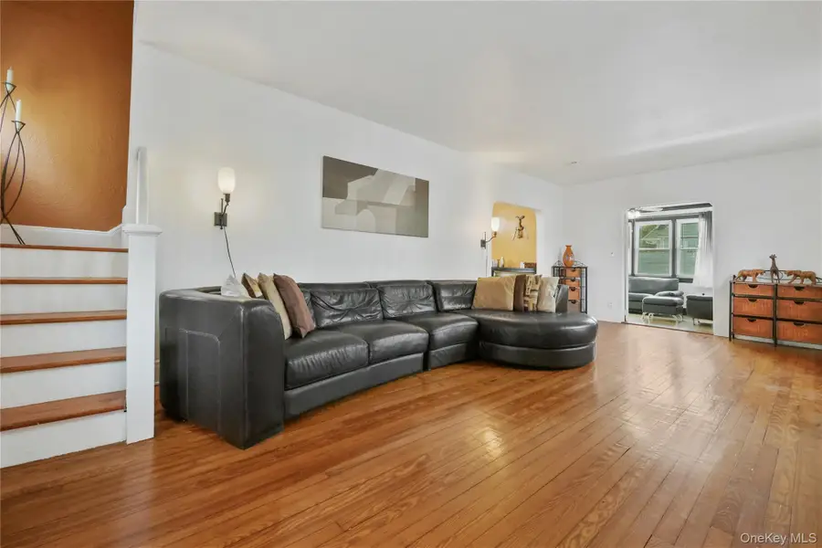 12 Irenhyl Avenue, Port Chester, NY 10573 - Image #2