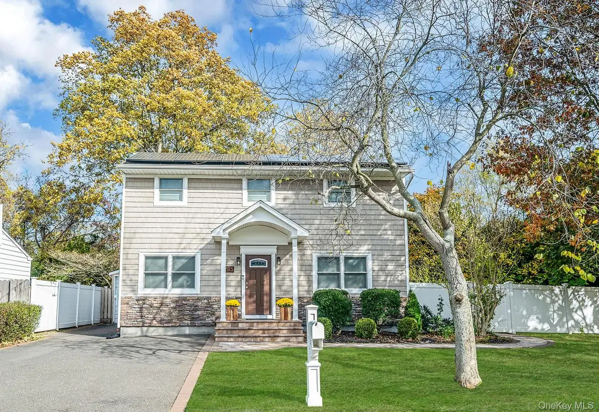 785 Franklyn Avenue, Bohemia, NY 11716 - Image #1