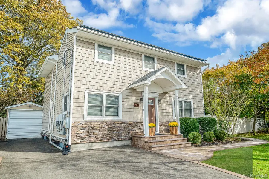 785 Franklyn Avenue, Bohemia, NY 11716 - Image #2