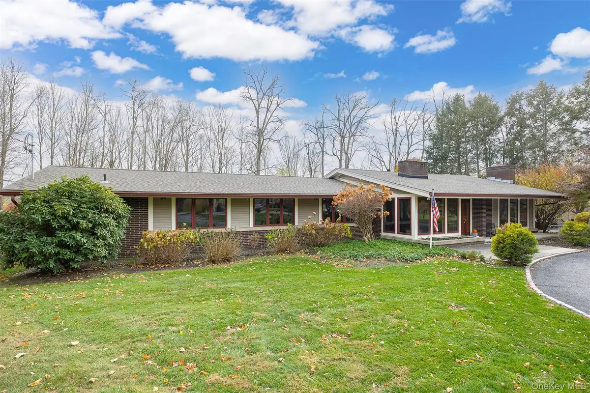 22 Country Club Road, Hopewell Junction, NY 12533 - Image #1