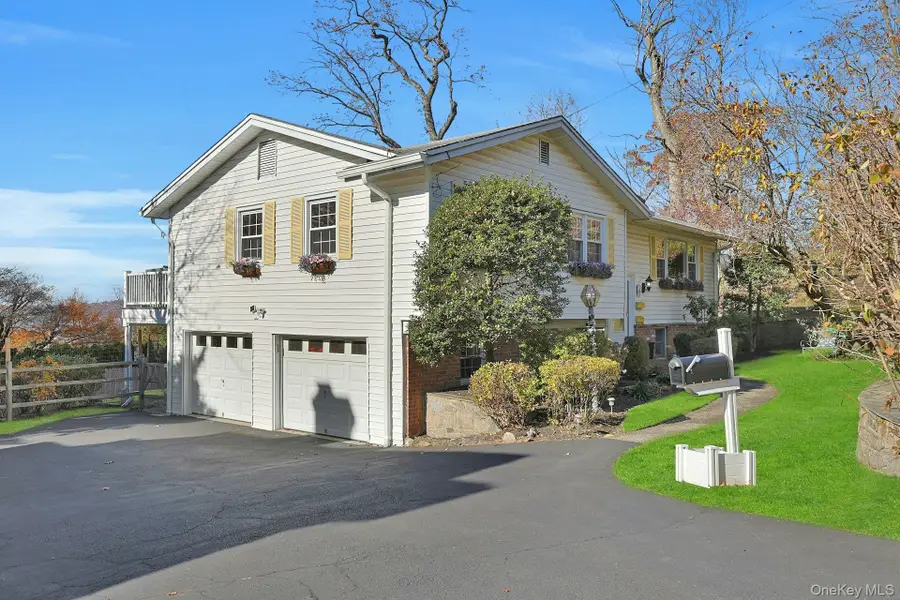 29 Woodland Avenue, Tarrytown, NY 10591 - Image #2