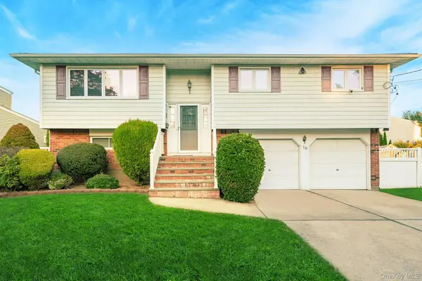 16 Sue-ann Court, North Babylon, NY 11703