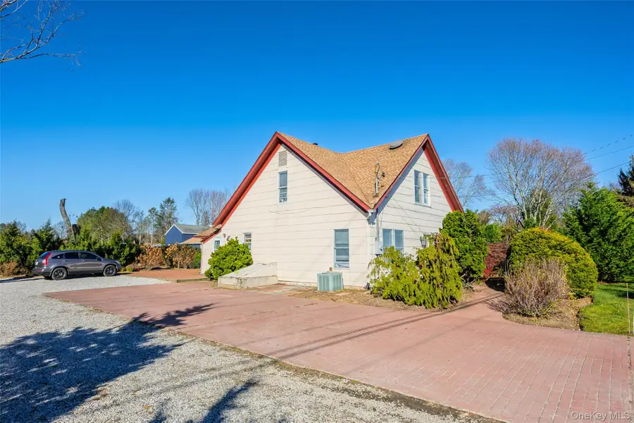 17525 County Road 48, Cutchogue, NY 11935 - Image #2