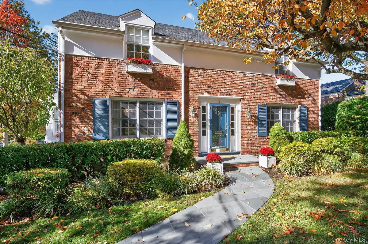 7 Shore Road, Manhasset, NY 11030 - Image #1