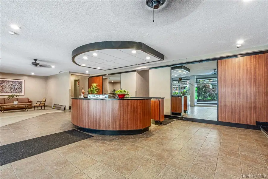 16201 Powells Cove Boulevard #6K, Beechhurst, NY 11357 - Image #3