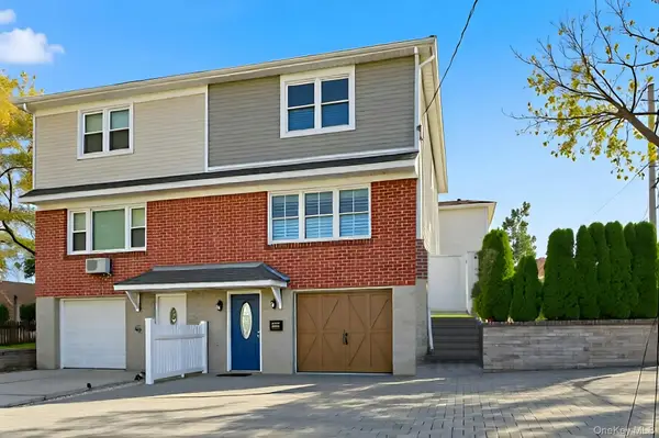 250-04 39th Road, Little Neck, NY 11363