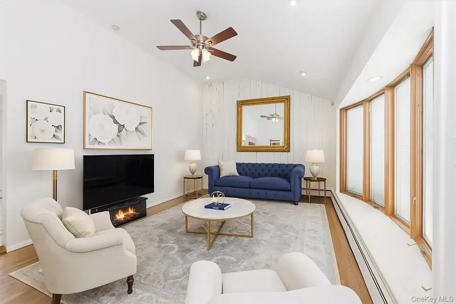 930 Jewel Drive, North Woodmere, NY 11581 - Image #3