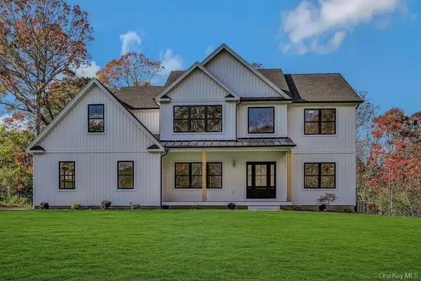 20 Bunker Lane, Middle Island, NY 11953