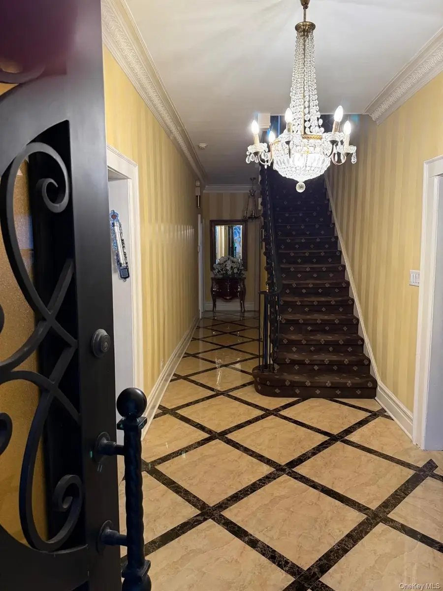 365 Broadway, Lawrence, NY 11559 - Image #3