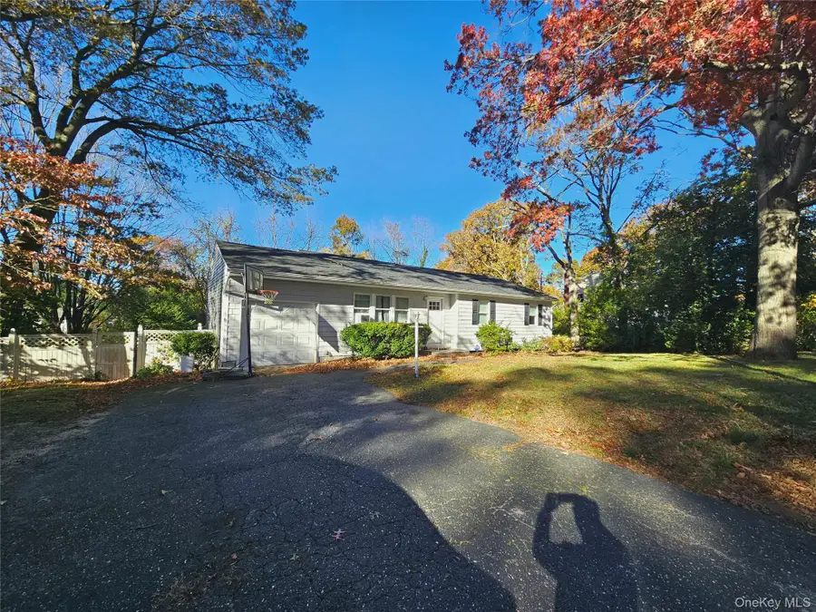 228 Hudson Avenue, Lake Grove, NY 11755 - Image #2