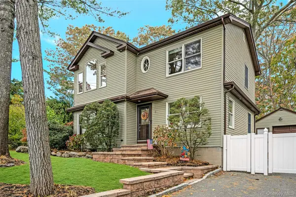 8 Margaret Avenue, Nesconset, NY 11767