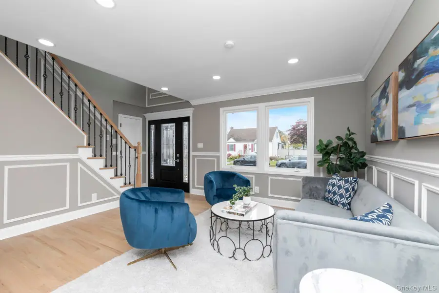 13 Garden Boulevard, Hicksville, NY 11801 - Image #2