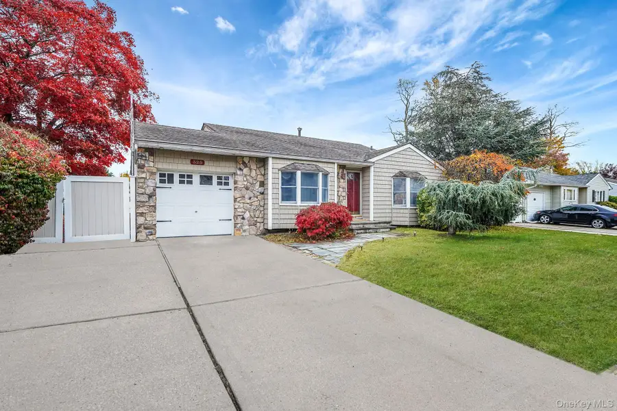 325 W 16th Street, Deer Park, NY 11729 - Image #2