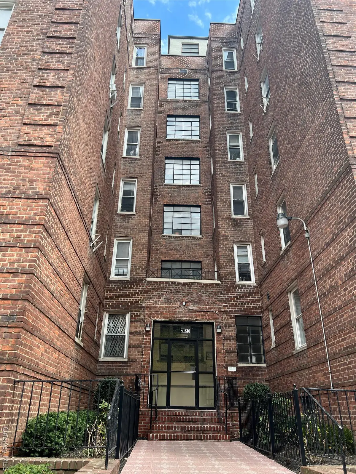 2080 Barnes Avenue #4C, Bronx, NY 10462 - Image #1