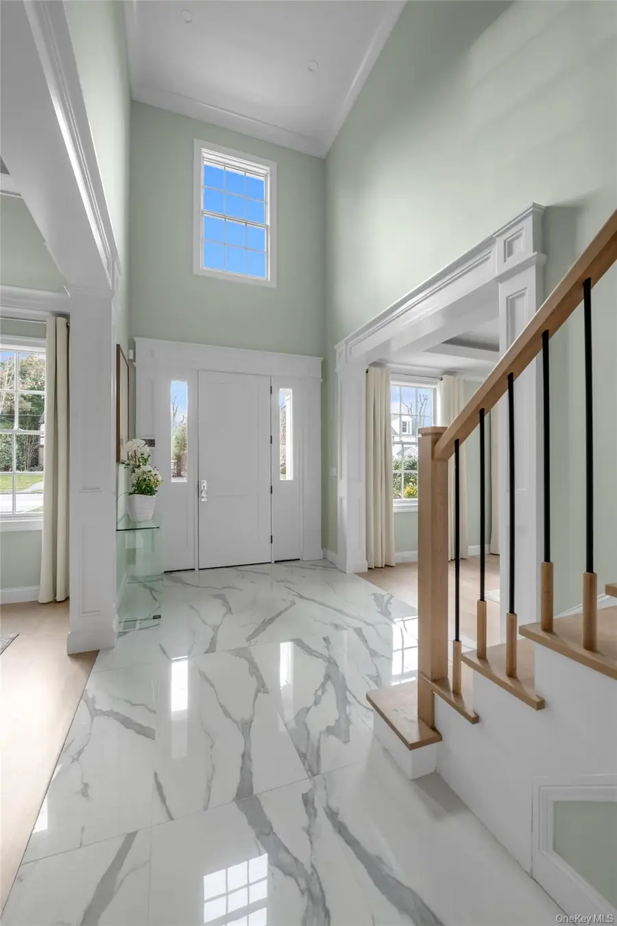 88 Plandome Court, Manhasset, NY 11030 - Image #2