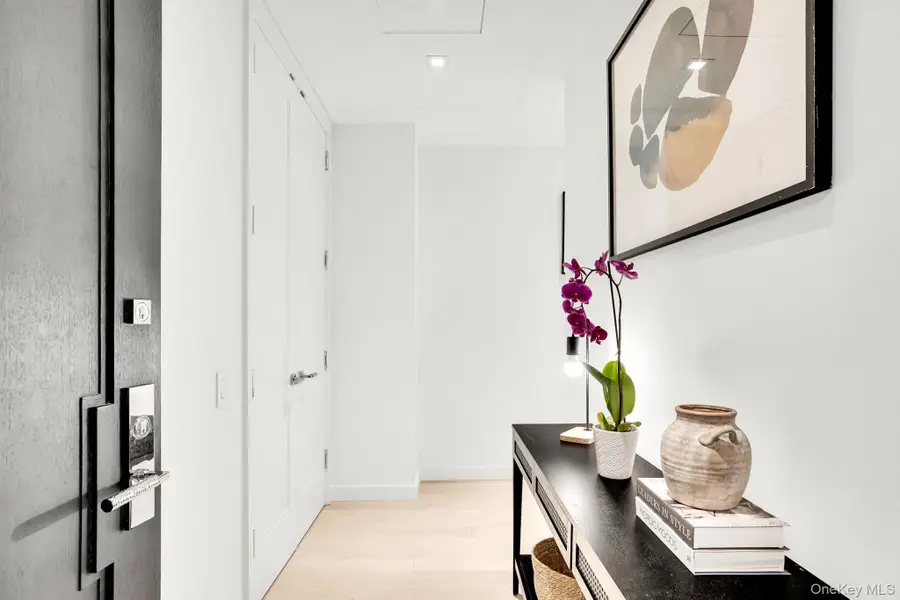 138 E 50th Street #26C, Manhattan, NY 10022 - Image #3