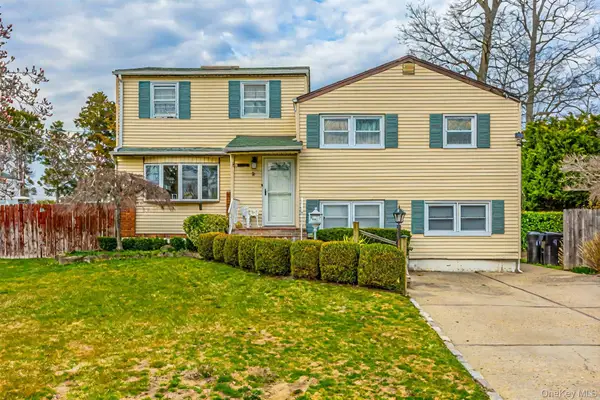 9 Duffin Avenue, West Islip, NY 11795