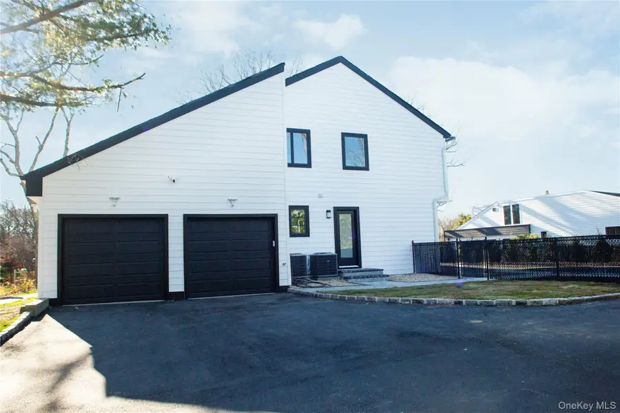 6 Clearmeadow Court, Woodbury, NY 11797 - Image #2