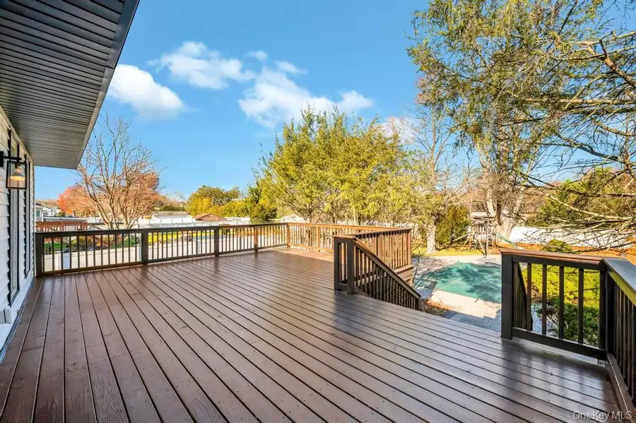 29 Dillon Drive, Dix Hills, NY 11746 - Image #3