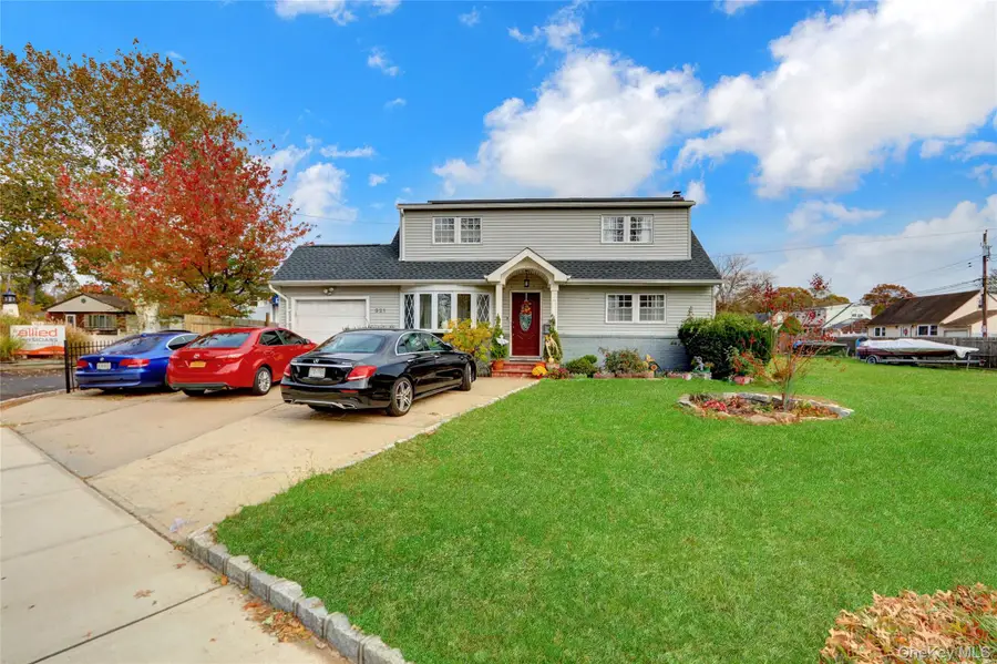 921 Deer Park Avenue, North Babylon, NY 11703 - Image #2