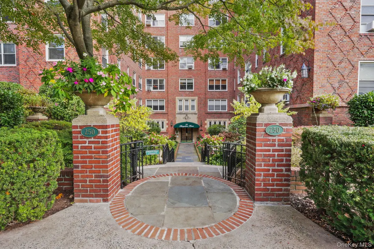 250 Bronxville Road #2G, Bronxville, NY 10708 - Image #1