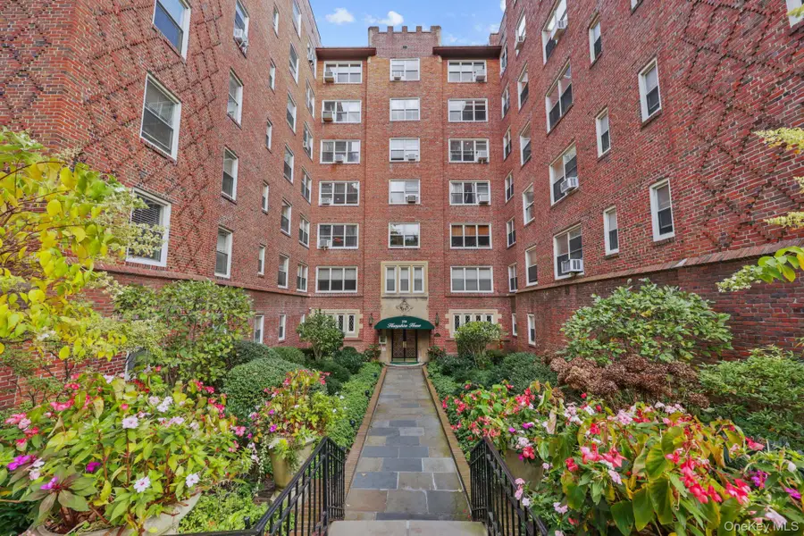 250 Bronxville Road #2G, Bronxville, NY 10708 - Image #2