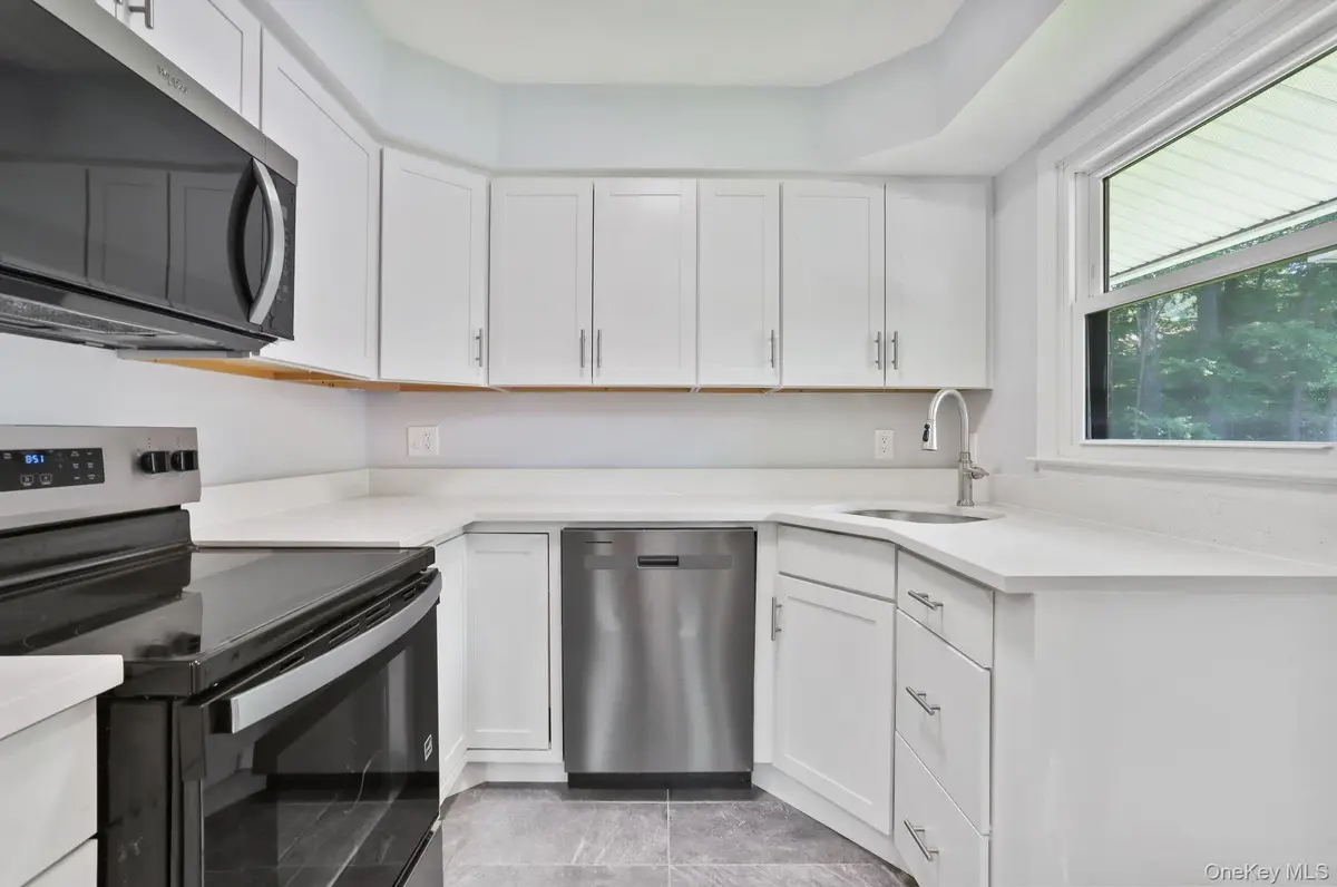 34 Warwick Place #D, Yorktown Heights, NY 10598 - Image #1