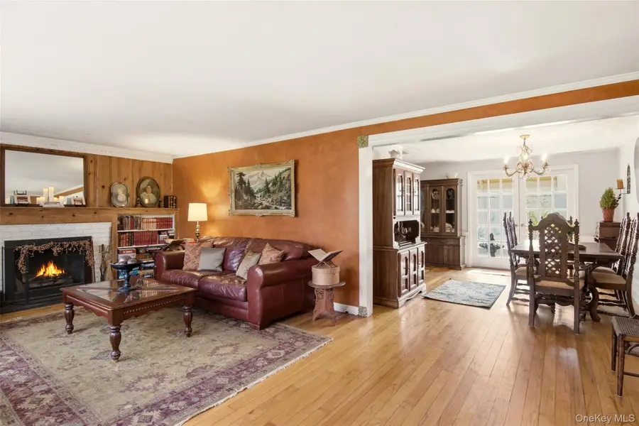 8 Old Wood Road, Stony Brook, NY 11790 - Image #3