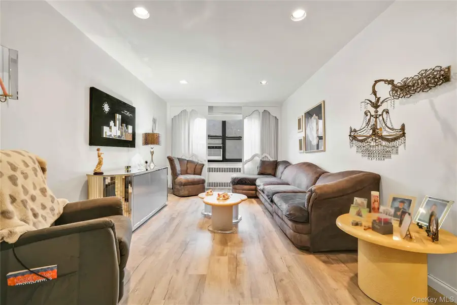 26-25 141 Street #5C, Flushing, NY 11354 - Image #3