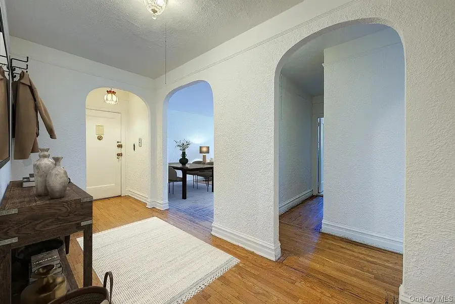 109-14 Ascan Avenue #4J, Forest Hills, NY 11375 - #3