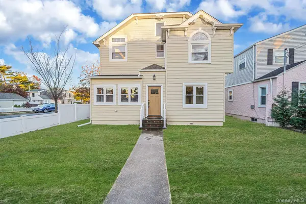 1991 Oakland Avenue, Wantagh, NY 11793