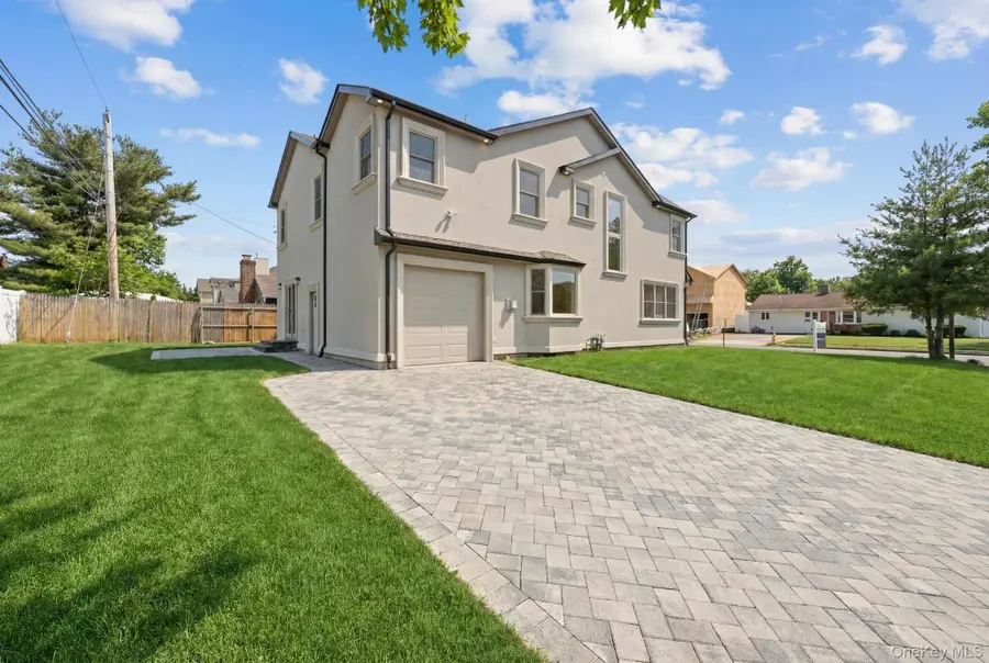 2 Griffin Lane, Syosset, NY 11791 - #3