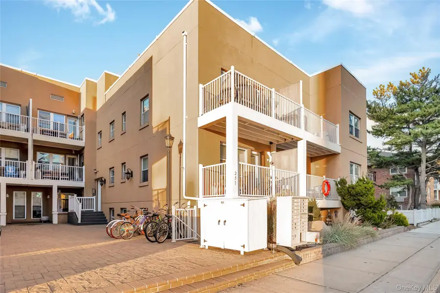 251 W Broadway #306, Long Beach, NY 11561 - Image #2