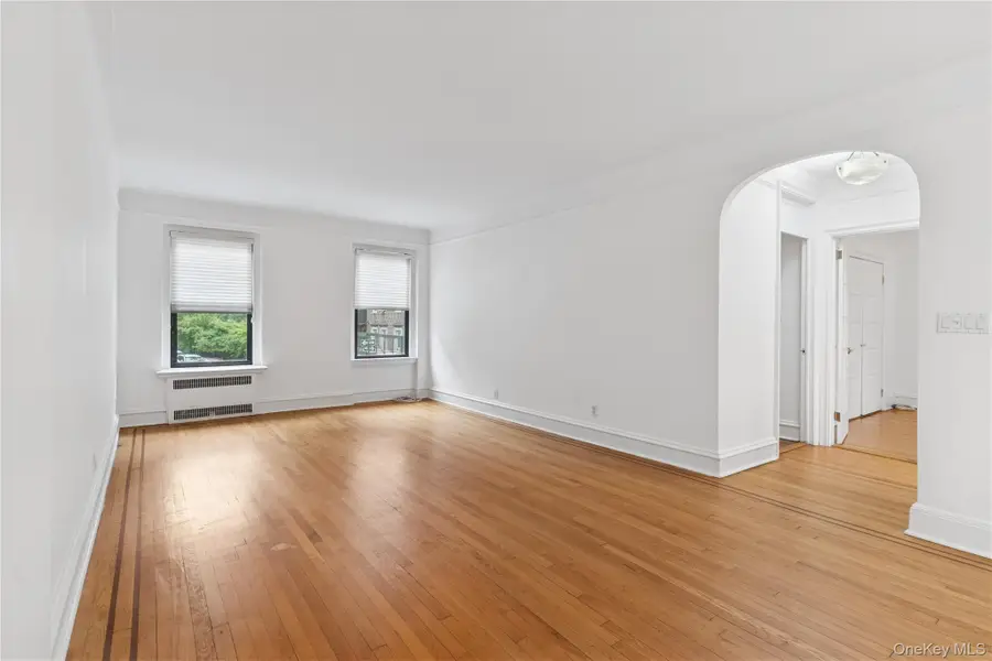 73-20 Austin Street #2E, Forest Hills, NY 11375 - Image #2