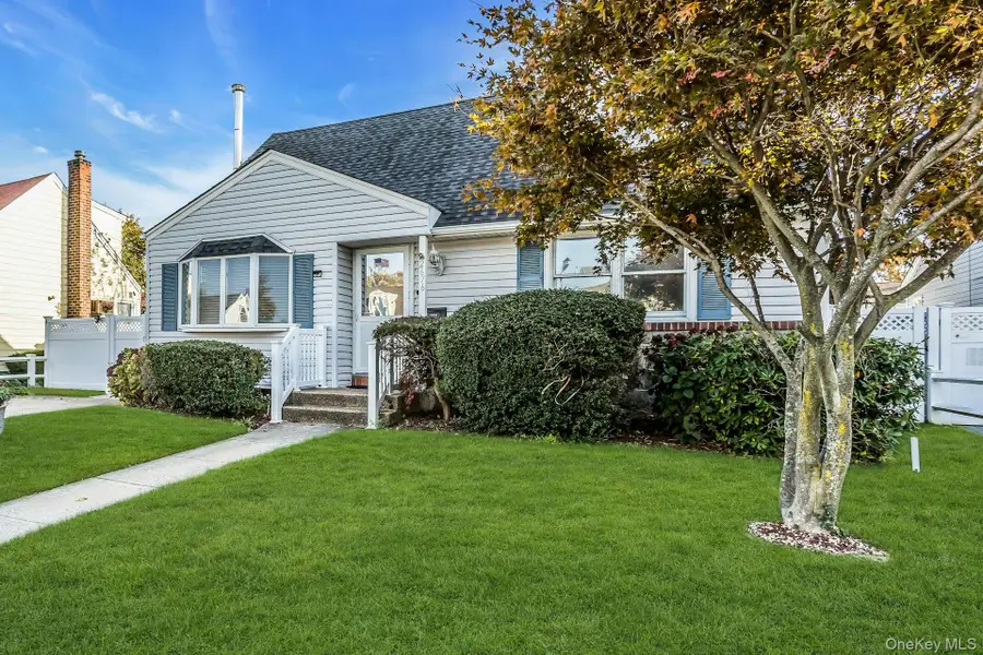 2676 Alder Avenue, East Meadow, NY 11554 - Image #3